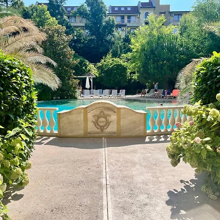 公寓 In A Luxurious Complex In Sunny *