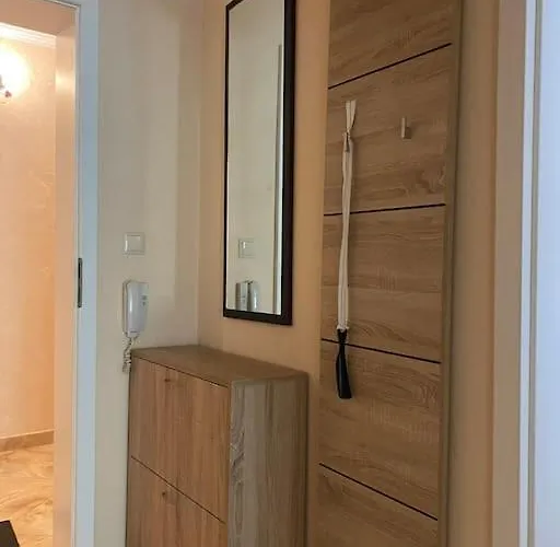 In A Luxurious Complex In Sunny 公寓 阳光海滩