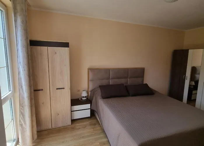 In A Luxurious Complex In Sunny Apartment *