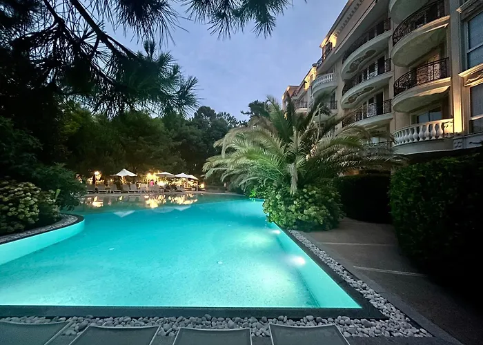 In A Luxurious Complex In Sunny 公寓