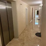 In A Luxurious Complex In Sunny *