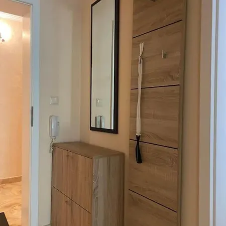 In A Luxurious Complex In Sunny Apartment Slantschew brjag