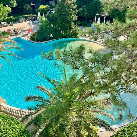 In A Luxurious Complex In Sunny Apartament Słoneczny Brzeg